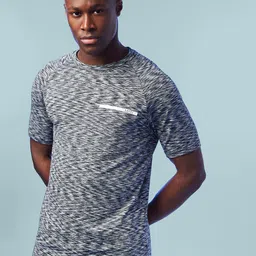 boohooMAN Performance T-shirt with Melange Effect-picture-18