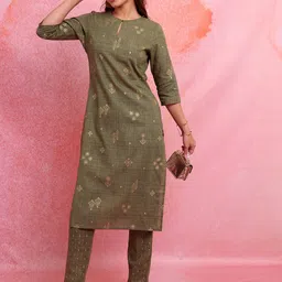 Vishudh Ethnic Olive Green Motifs Printed Regular Pure Cotton Kurta with Trousers-image-50
