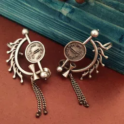 Binnis Wardrobe Silver-Toned Contemporary Ear Cuff Earrings-picture-32