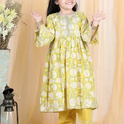 LIL PITAARA Girls Yellow Ethnic Motifs Printed Pleated Gotta Patti Pure Cotton Kurta with Churidar & With-picture-13