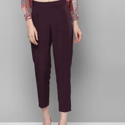 SASSAFRAS Women Burgundy Tailored Cropped Peg Trousers-picture-32
