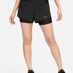 Nike Dri-FIT Swift Women's Mid-Rise 8cm (approx.) 2-in-1 Running Shorts with Pockets image 1
