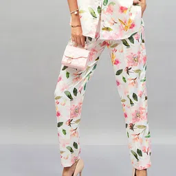 SASSAFRAS White Women Floral Printed Straight Fit Trousers-picture-20