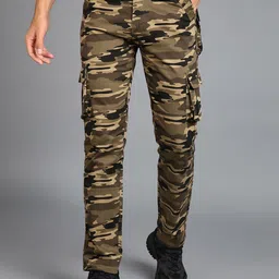 Urbano Fashion Men Mid-Rise Camouflage Printed Cargos Trousers-image-0