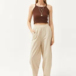 Olalook Women Mid-Rise Cotton Cropped Trouser-image-34