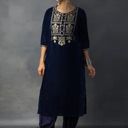 Juniper Ethnic Motif Yoke Design Thread Work Velvet Straight Kurta-image-97
