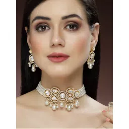 Karatcart Pearl Beaded Polki Kundan Choker Necklace Set for Women-picture-12