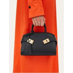 Carry City Women Cloak Black Solid Handbag-image-19