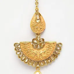 Anouk Gold-Plated Stone Studded & Beaded Textured Enamelled Maang Tikka image 2