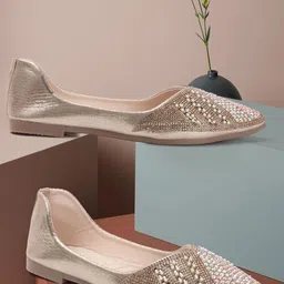 SIRDENILL Women Embellished with Beaded Detailing Mojaris Flats image 4