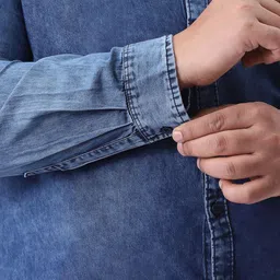 Urbano Plus Spread Collar Washed Denim Casual Shirt image 5