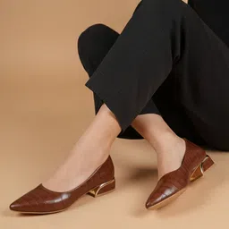 Chemistry Women Block Heel Pointed Toe Pumps-picture-26