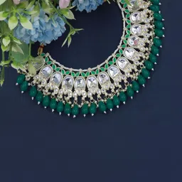 Women Click Gold-Plated Kunan-Studded Necklace with Earrings & Maang Tika Set image 3