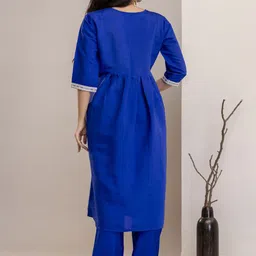 SINGNI Women Ethnic Motifs Embroidered Regular Kurta with Trousers & Dupatta image 3