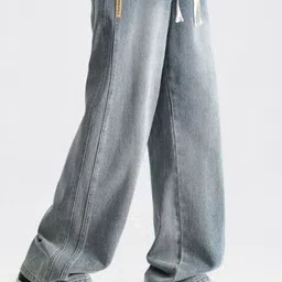 StyleCast x Revolte Men Relaxed Fit Mid-Rise Light Fade Jeans image 3