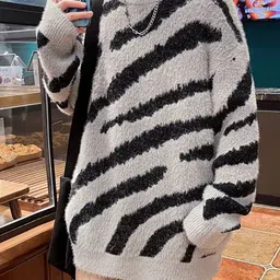 StyleCast x Revolte Men Colourblocked Striped Pullover with Fuzzy Detail image 5