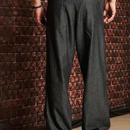 House of Koala Unisex Original Relaxed Fit Mid-Rise Mildly Distressed Stretchable Jeans image 2