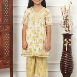 Readiprint Fashions Girls Floral Printed Empire Pure Cotton Kurti With Palazzos image 5