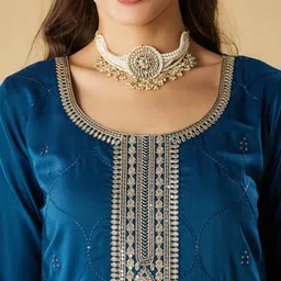 colors  of earth Colors of Earth Women Floral Embroidered Regular Thread Work Kurta with Trousers & With Dupatta image 2