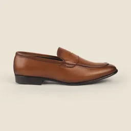 Metro Men Leather Formal Loafers image 2
