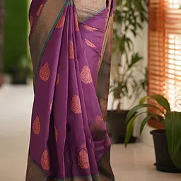 Mitera Ethnic Motifs Zari Silk Blend Kanjeevaram Saree image 3