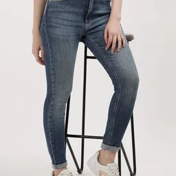 Calvin Klein Jeans Women Skinny Fit Heavy Fade Jeans-image-9