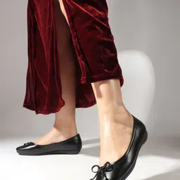 Carlton London Women Mojaris with Bows Flats-image-58