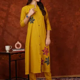 kalini Embroidered Kurta with Pant image 2