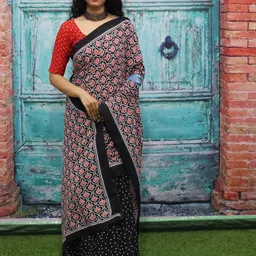 TROPWEAR Floral Pure Cotton Block Print Saree-image-62