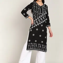 VAHSON Ethnic Motifs Embroidered Pure Cotton Chikankari Kurta image 1