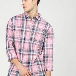 HIGHLANDER Men Pink & Navy Blue Slim Fit Opaque Checked Cotton Casual Shirt-picture-18