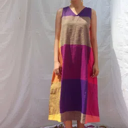 Chidiyaa Geometric Printed Flared V-Neck Cotton A-Line Midi Dress-picture-15