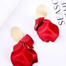 StyleCast x Revolte Leaf Shaped Drop Earrings image 4