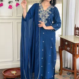 DIVASTRI Embroidered V-Neck Thread Work Straight Kurta With Palazzos & Dupatta-picture-29