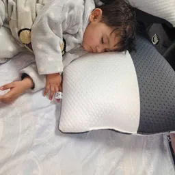 Y&A'M 2Pcs White & Grey Colourblocked Pre-Filled Cushions image 2