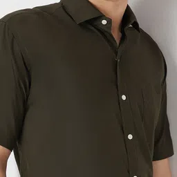 MARK & ALBERT Men India Slim Fit Spread Collar Solid Cotton Formal Shirt image 3