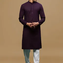here&now x sanwara Sanwara Floral Embroidered Chikankari Mandarin Collar Straight Kurta with Pyjamas-picture-26