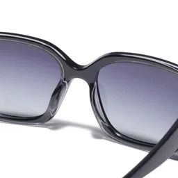 Carlton London Women Oversized Sunglasses with Polarised and UV Protected Lens image 4