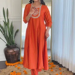 Women Basket Women Ethnic Motifs Embroidered Tiered Sequinned Kurta with Churidar & With Dupatta image 2