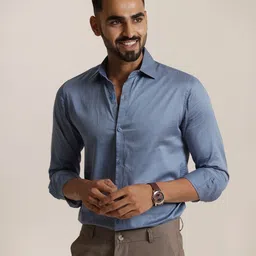 Uncluttered Closet Men Standard Slim Fit Solid Spread Collar Satin Formal Shirt image 5