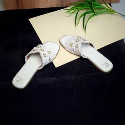 Comfela Women Embellished T-Strap Flats-picture-13
