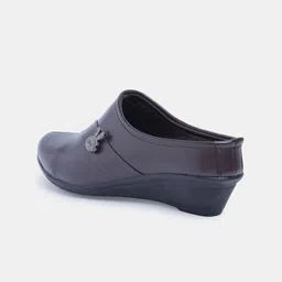 The Roadster Women Everyday Synthetic Office Casual Shoes image 4