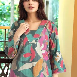 Aaghnya Women Printed Regular Kurta with Palazzos & Dupatta image 2