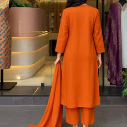 Suha Women Embroidered Regular Thread Work Kurta with Trousers & With Dupatta image 2