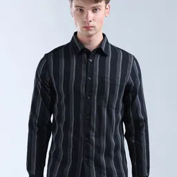 Flying Machine Men Classic Fit Spread Collar Vertical Striped Cotton Casual Shirt image 3