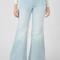 Wrangler Women Flared Light Fade Stretchable Jeans-image-90