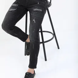 HIGHLANDER Men Black Tapered Fit Mildly Distressed Stretchable Jeans-picture-49