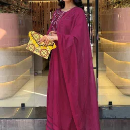 DIVASTRI Women Ethnic Motifs Embroidered Regular Kurta with Palazzos & Dupatta image 2