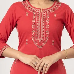 IkDaiya Women Ethnic Motifs Embroidered Regular Thread Work Pure Cotton Kurta with Trousers & With Dupatta image 5