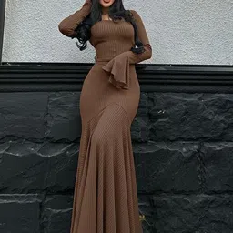 TRAQUILA Flared Sleeve Bodycon Maxi Dress-picture-11